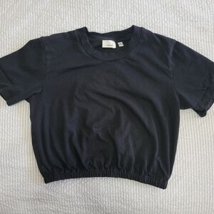 Aritzia Wilfred Black Short Sleeve Cropped Tee